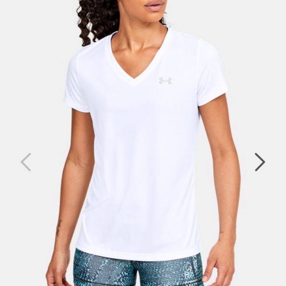XS Women’s Under Armour V-Neck Short Sleeve